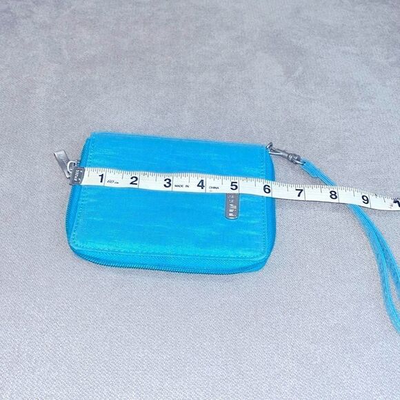 Baggallini canvas zippered wristlet - Picture 3 of 6